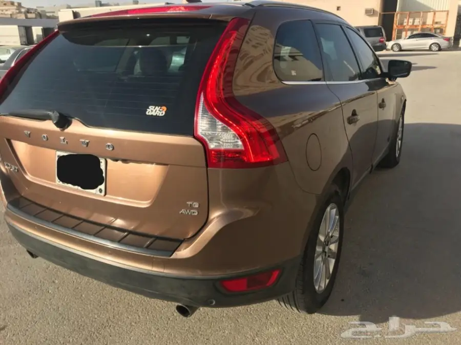 فولفو xc60 فل كامل موديل 2010  (image 4)