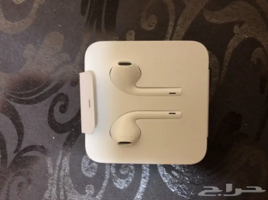 سماعه ايفون 7بلس اصليه من الكرتون وكاله