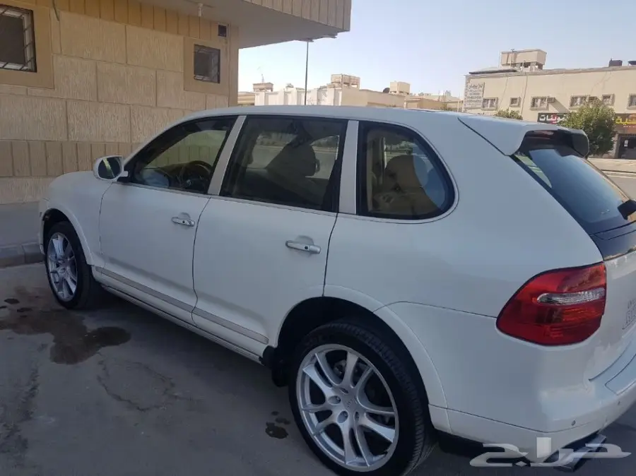  لدي سيارة  بورش كايين اس 2009 للبيع  (image 3)