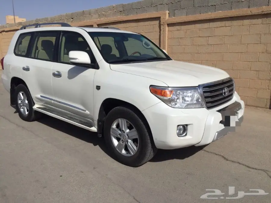 لاندكروزر 2015 سعودي GXR 8 سلندر (image 2)