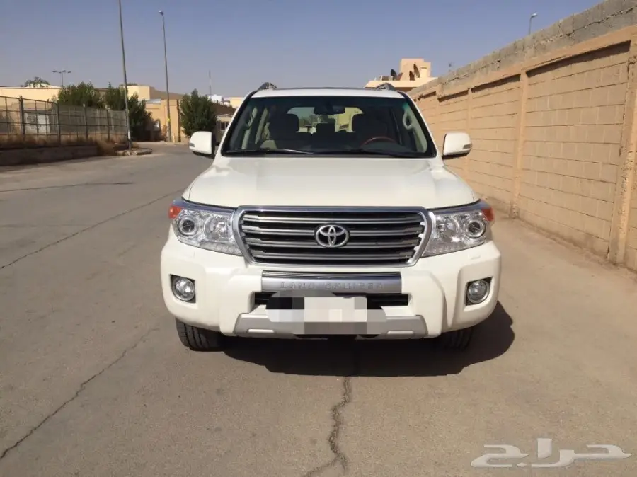 لاندكروزر 2015 سعودي GXR 8 سلندر (image 3)
