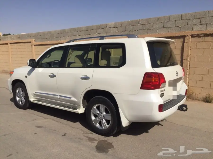 لاندكروزر 2015 سعودي GXR 8 سلندر (image 9)