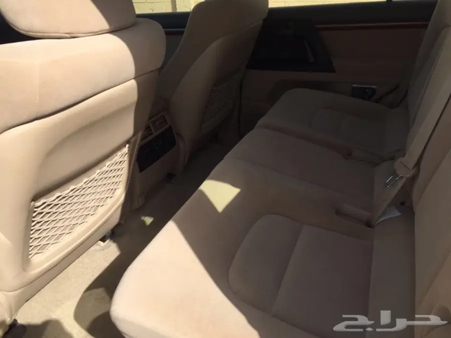 لاندكروزر 2015 سعودي GXR 8 سلندر (image 11)