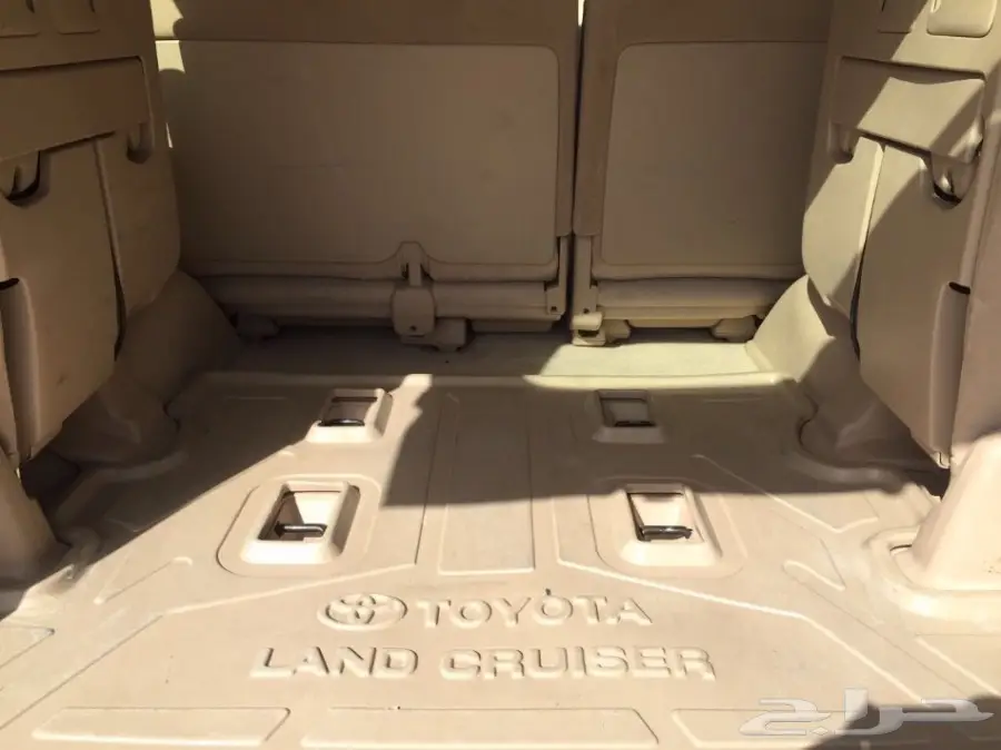 لاندكروزر 2015 سعودي GXR 8 سلندر (image 14)