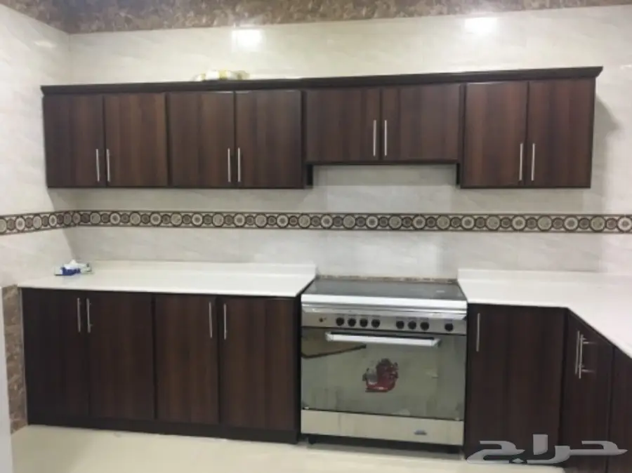 للبيع دولاب مطبخ نظيف جدا  (image 1)