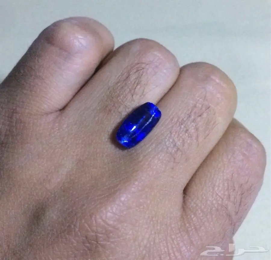 حجر كريم KYANITE