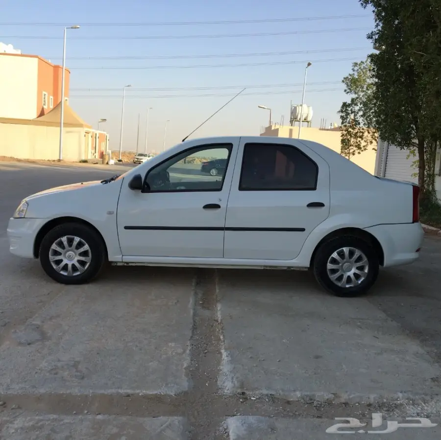 للبيع - سيارة لوجان 2014 - فرصة لا تُفوّت!