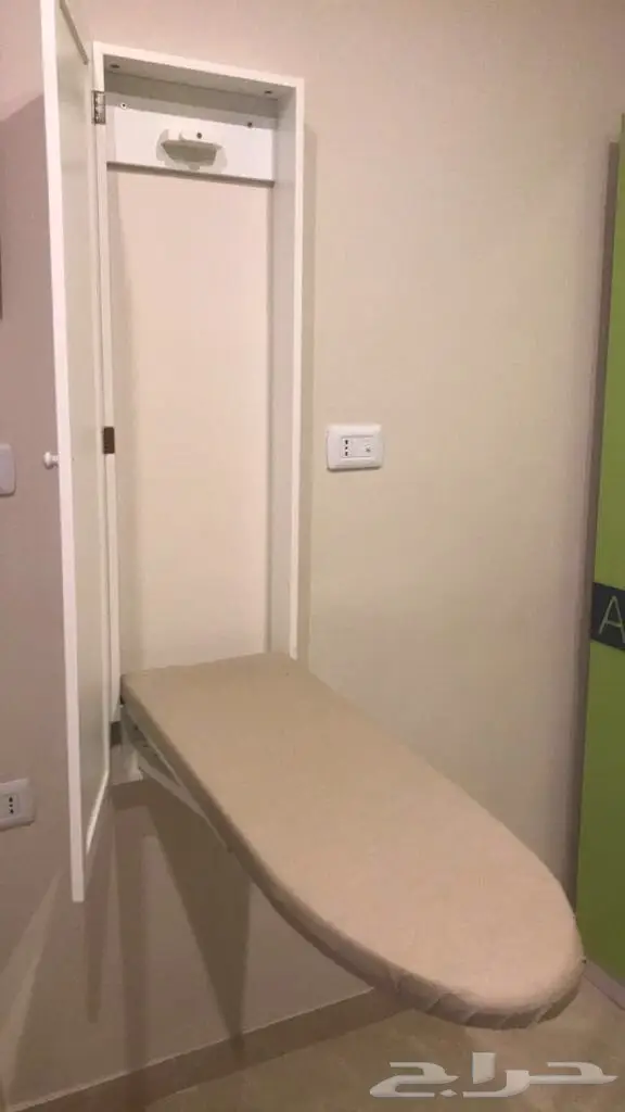 طاولة كي معلقة - حالة ممتازة! (image 1)