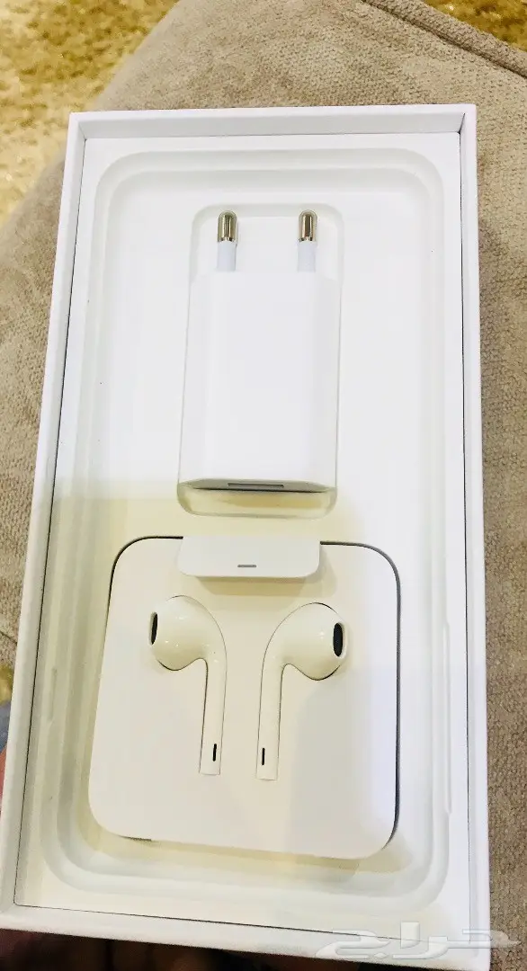 ايفون 7plus اسود نظيف جدا معاد تغليفه من ابل  (image 1)