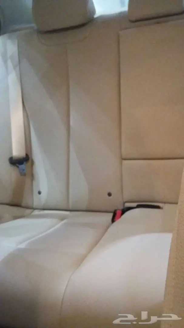 للبيع: BMW 318i Sport Line 2016 - بحالة ممتازة (image 4)