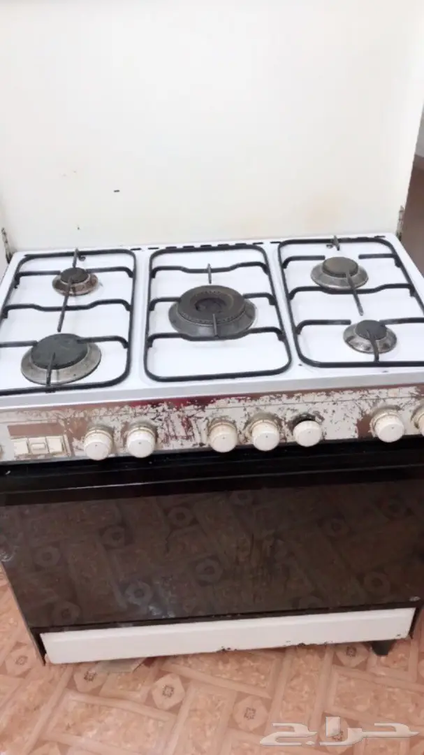 طاولة تلفزيون و بوتاغاز بيع مستعجل و سعر طيب (image 4)