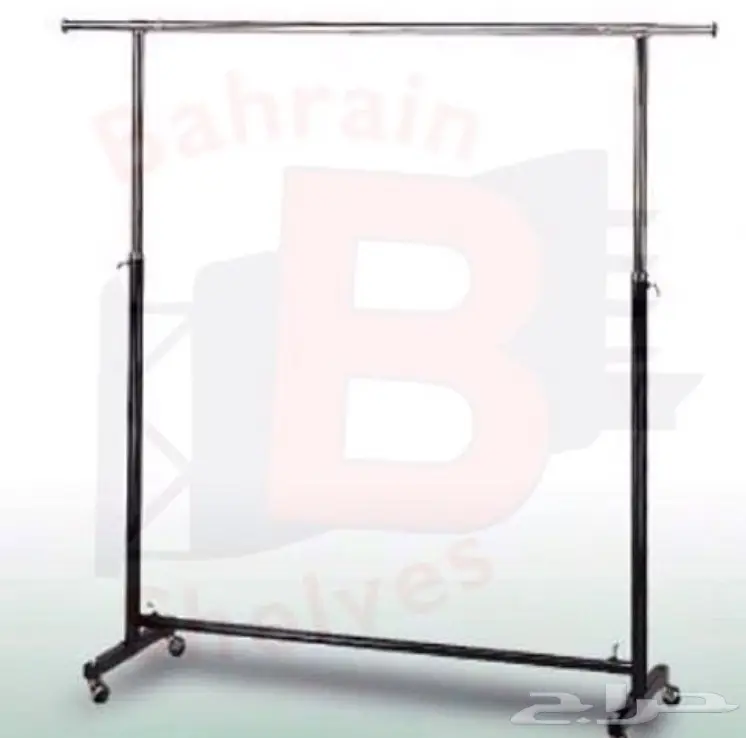 استاند للعبايات والملابس