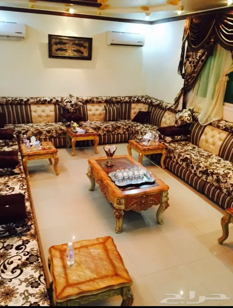 كنب شبه جديد مقاس 7 في 4 القادسيه