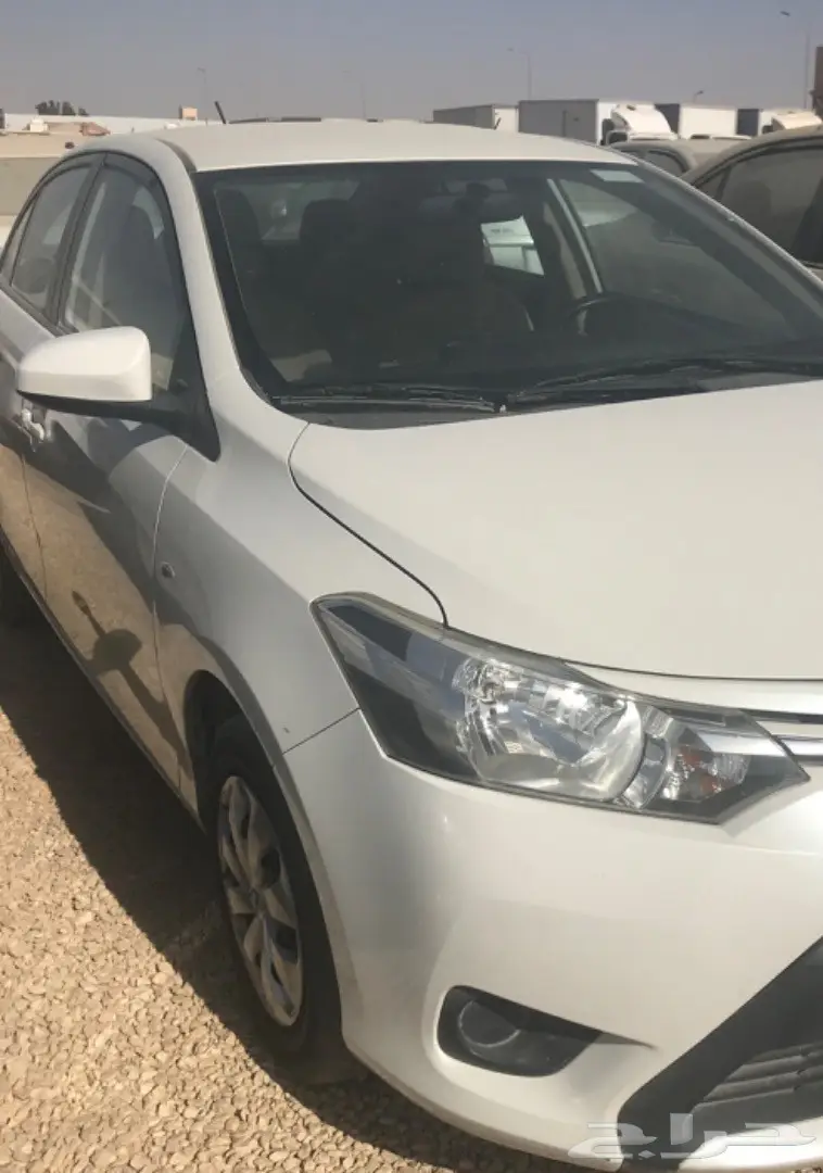 للبيع يارس اتماتيك ابيض موديل 2016 (image 1)