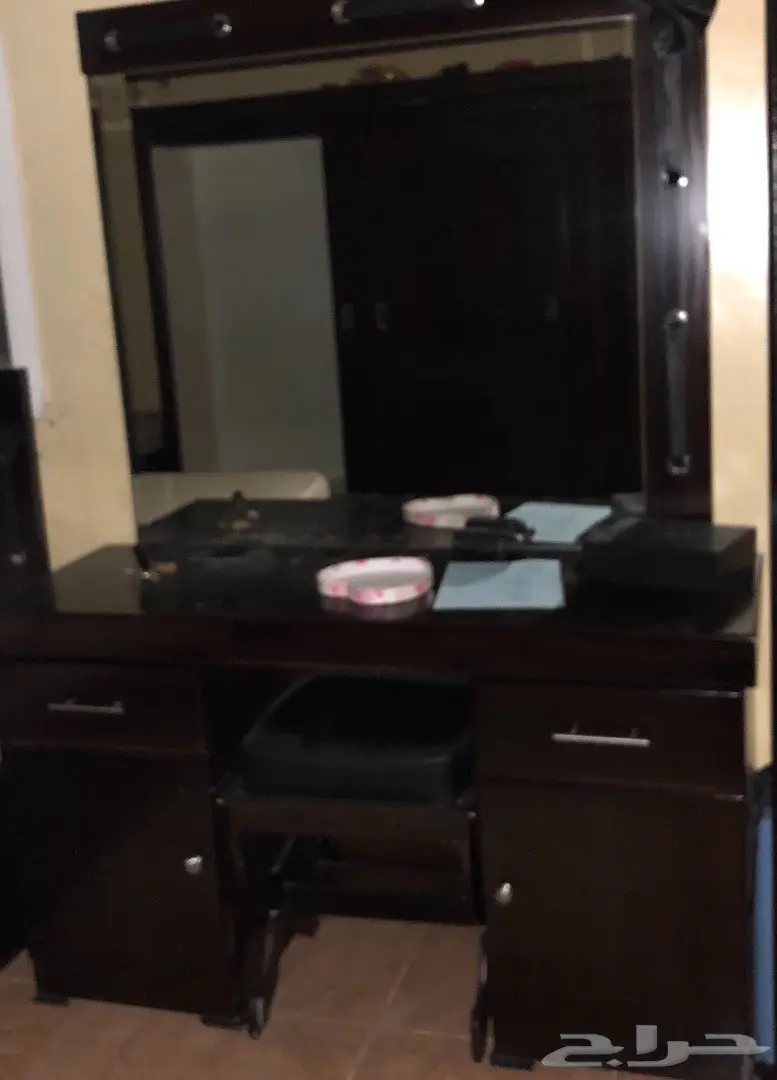 غرفة نوم ٣ أسِر - مستعملة بحالة ممتازة! (image 3)