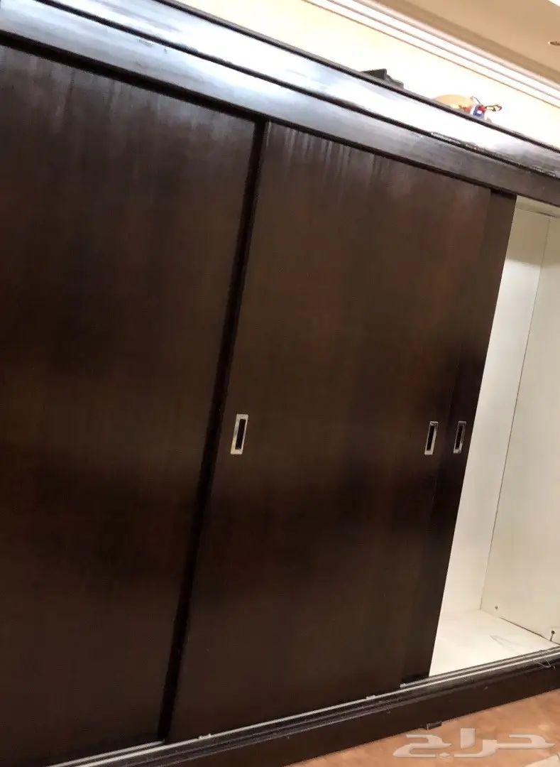 غرفة نوم ٣ أسِر - مستعملة بحالة ممتازة! (image 1)