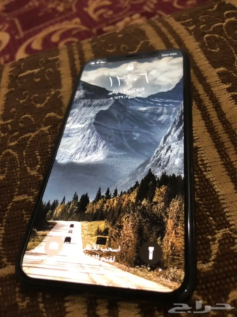 ايفون X بحالة ممتازة للبدل! (image 1)