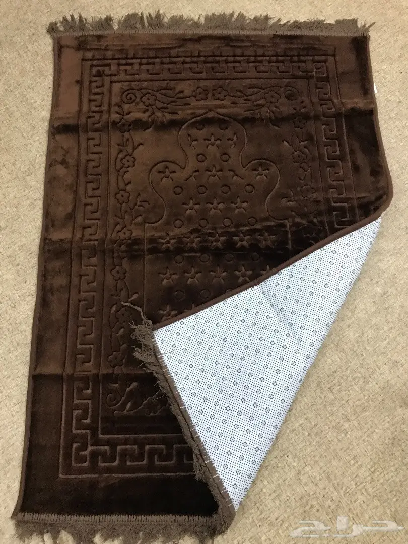 سجادة صلاة فاخرة ومبطنة  (image 1)