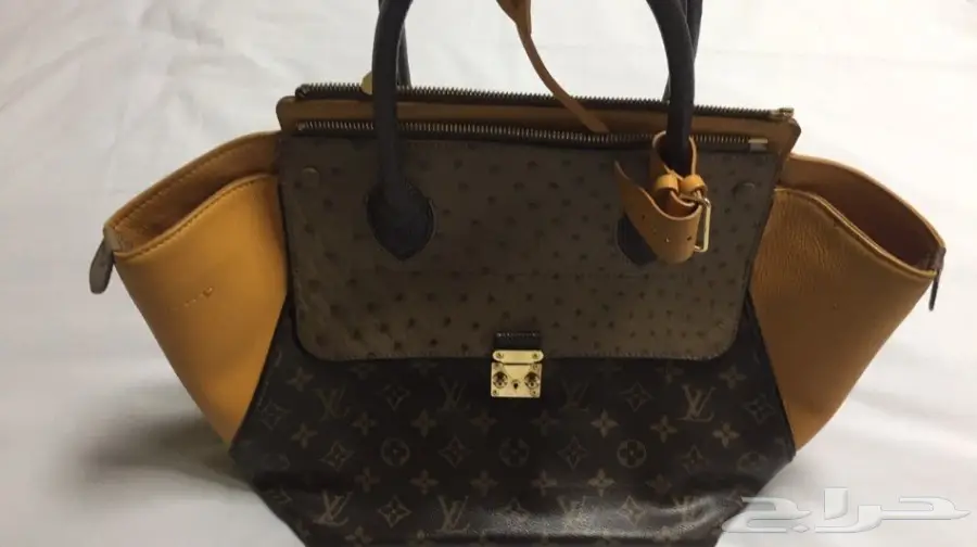 شنط   LV - TOM FORD - DIOR  مستعملة أصلية (image 5)