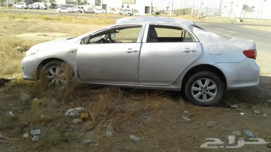 تويوتا كورولا للبيع تشليح او استخدام 2010 (image 2)