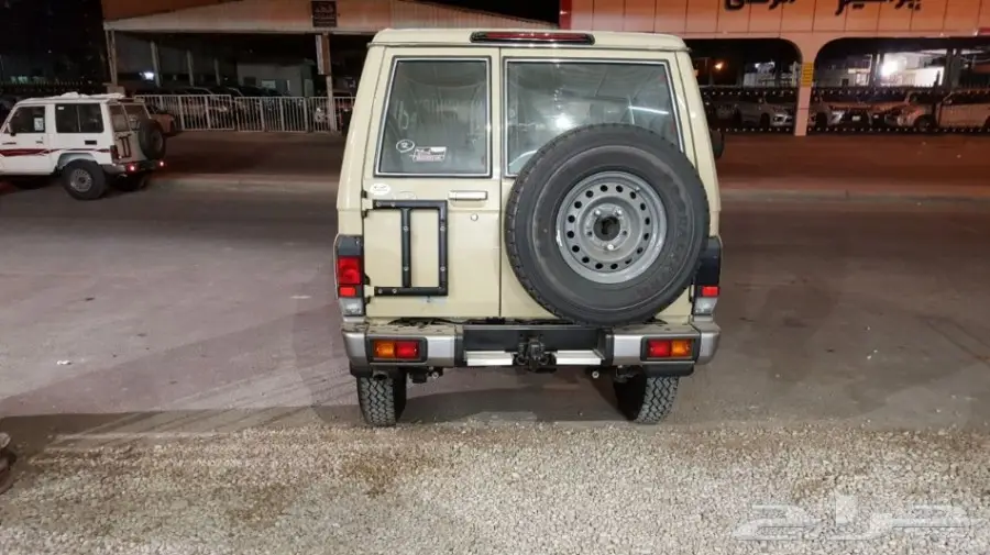 تويوتا ربع سعودي 2018 ابيض و بيج (image 2)