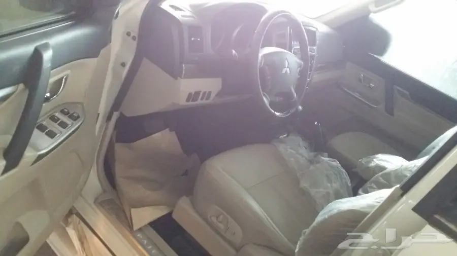   ميتسبوشي2017 باجيرو 3شاشات فل كامل 3.800 (image 3)