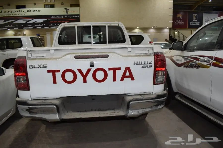 تويوتا هايلوكس غمارتين دبل بريمي 2017 (image 8)