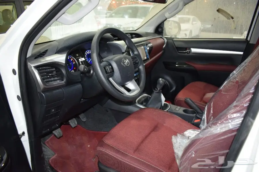 تويوتا هايلوكس غمارتين دبل بريمي 2017 (image 9)