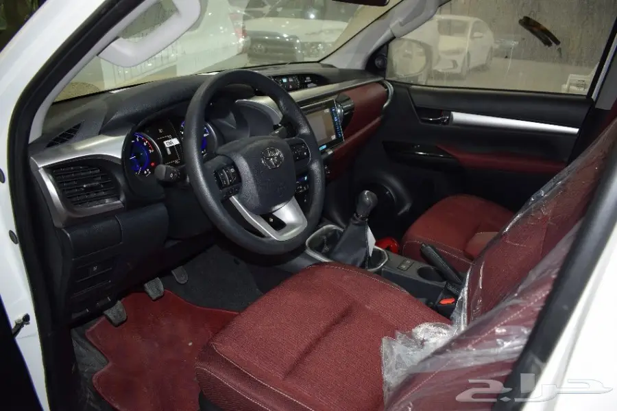 تويوتا هايلوكس غمارتين دبل بريمي 2017 (image 10)