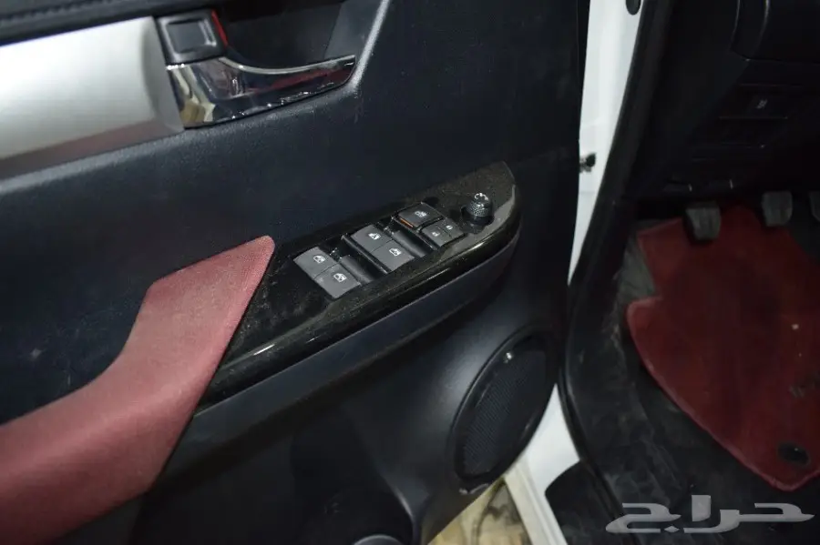 تويوتا هايلوكس غمارتين دبل بريمي 2017 (image 13)