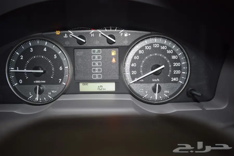 تويوتا لاندكروزر 2018 GXR1 V6 سعودي (image 18)