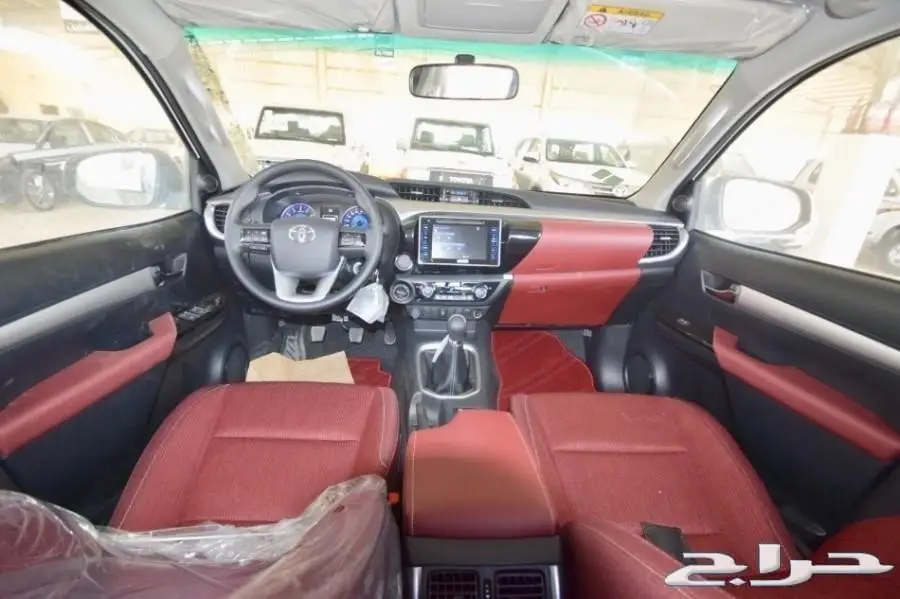تويوتا هايلوكس 2017 دبل فل كامل (بريمي)  (image 6)