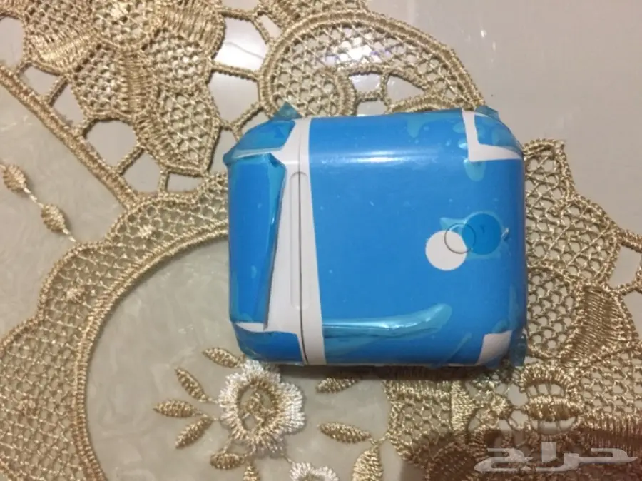 سماعة أبل لاسلكية شبه جديده 