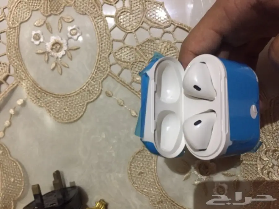 سماعة أبل لاسلكية شبه جديده  (image 2)