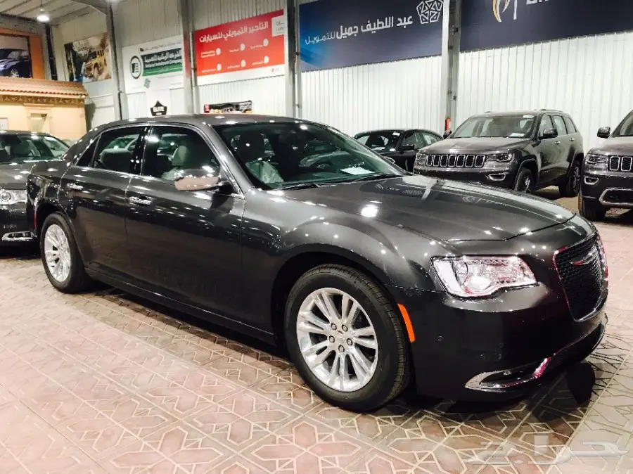 كرايزلر - C300 - لمتيد 2 - فتحه - 2018 -سعودي (image 2)