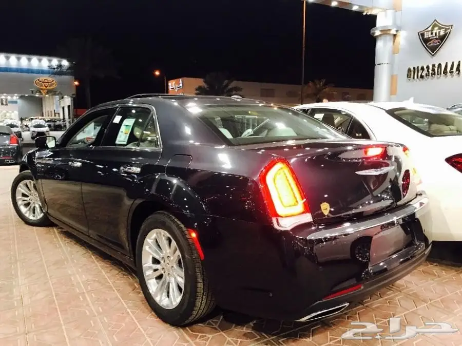 كرايزلر - C300 - لمتيد 2 - فتحه - 2018 -سعودي (image 9)