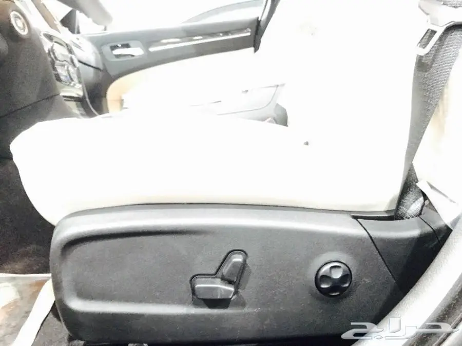 كرايزلر - C300 - لمتيد 2 - فتحه - 2018 -سعودي (image 15)