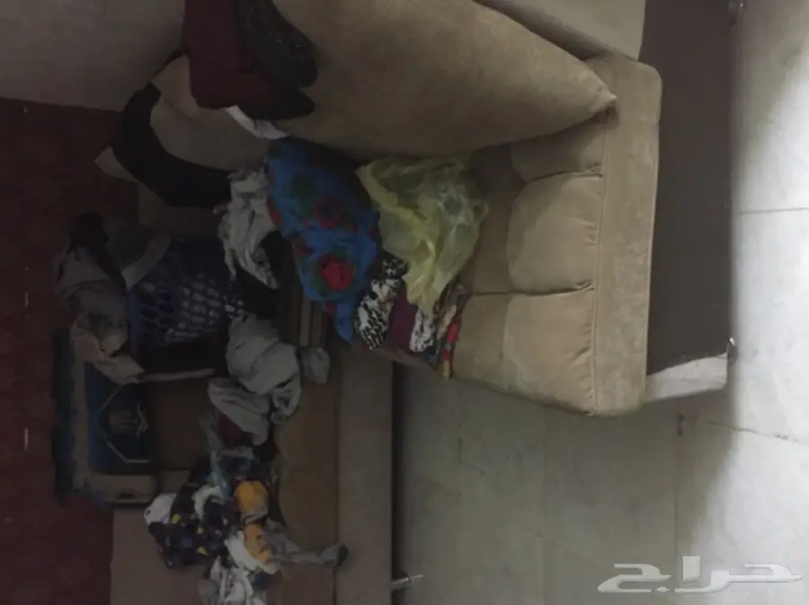 كنب بحالة جيده جدا للمحتاج 