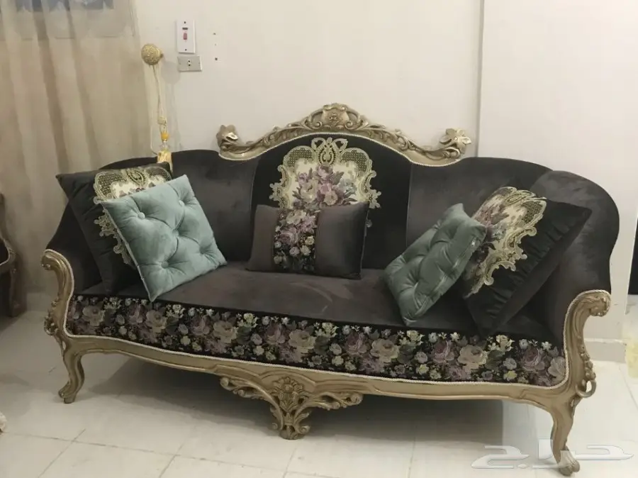 للبيع كنب كلاسيكي اخو جديد (image 3)