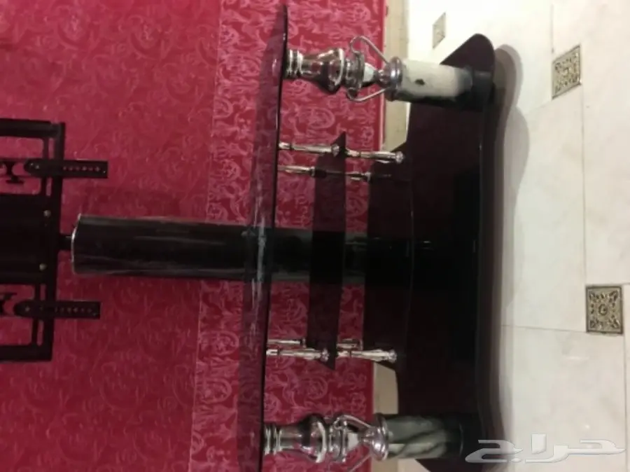 طاولة شاشة بلازمه للبيع  (image 1)