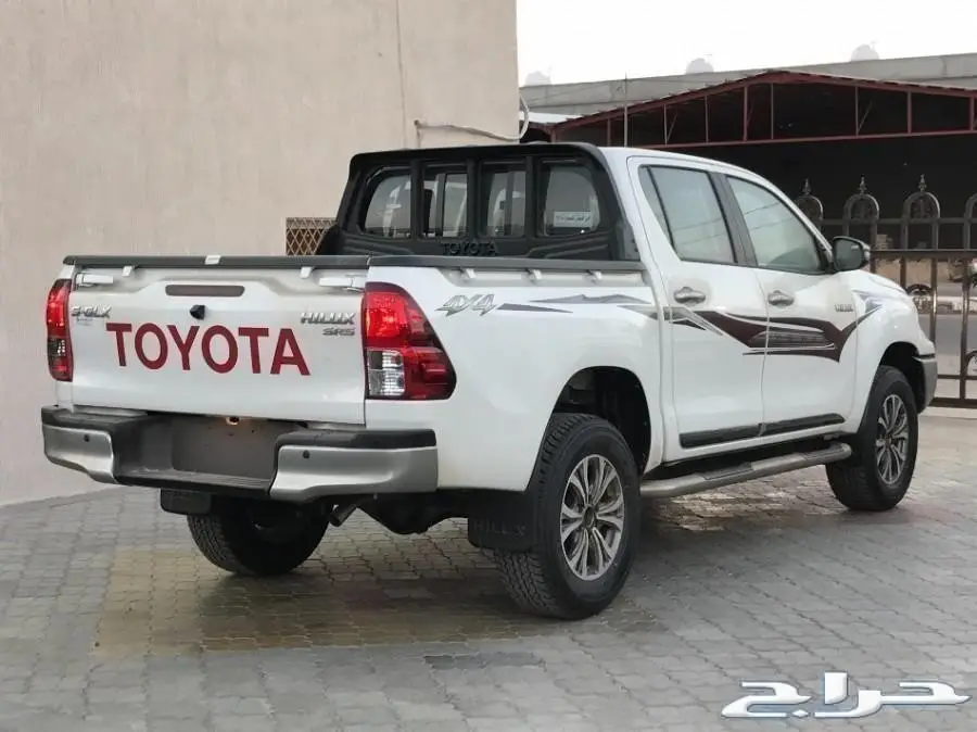 عرض على هايلكس غمارتين دبل 2018 بسعر105000 (image 2)