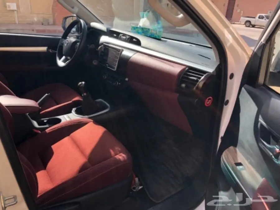 للبيع هايلوكس دبل 2016 أخو الجديد نظيف  (image 8)