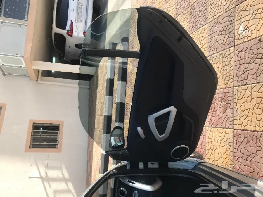 سياره صغيره للبيع شكلها جميل (image 8)