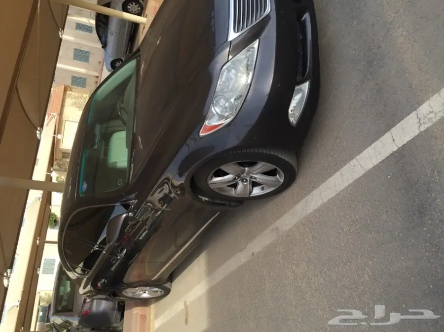 لكزس LS 460 نظيف (image 1)