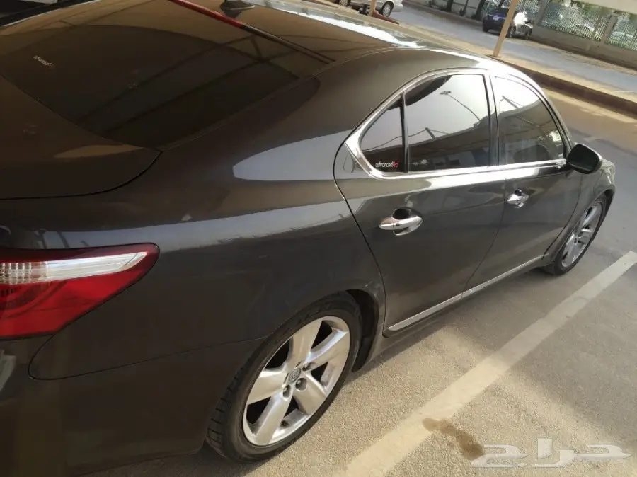 لكزس LS 460 نظيف (image 3)