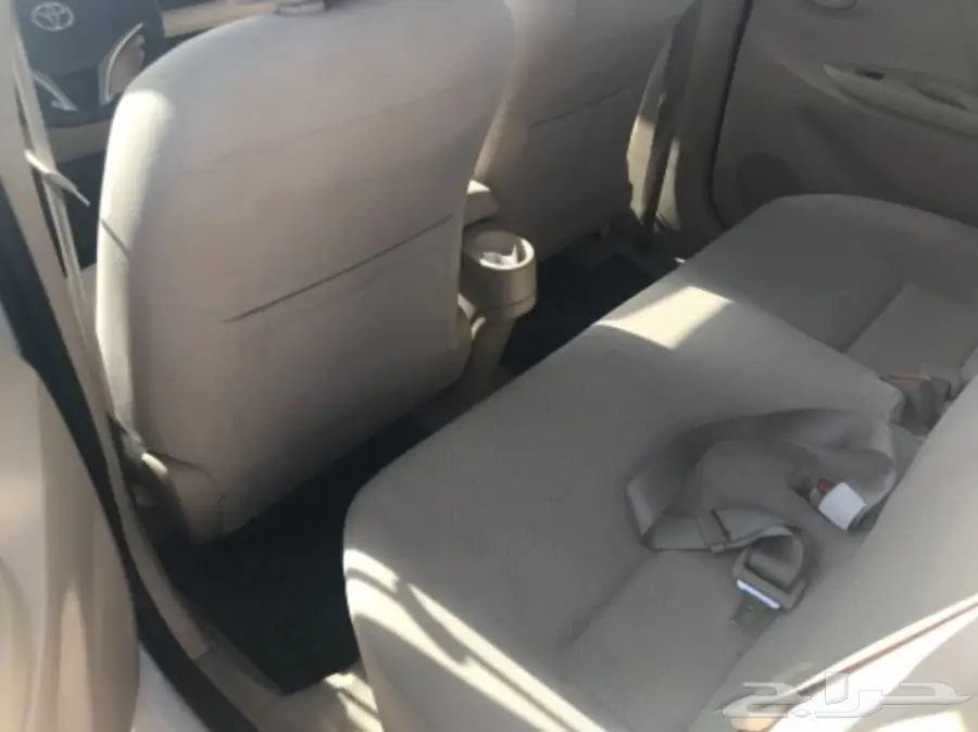 للبيع يارس اتماتيك ابيض موديل 2016 (image 5)