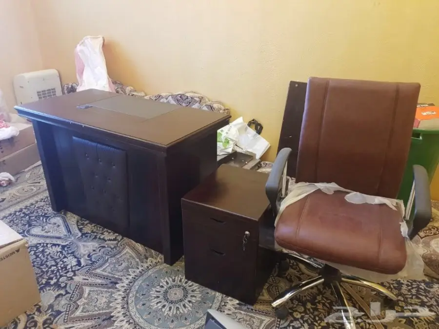 اثاث مكتبي للبيع الرياض حي الدار البيضاء