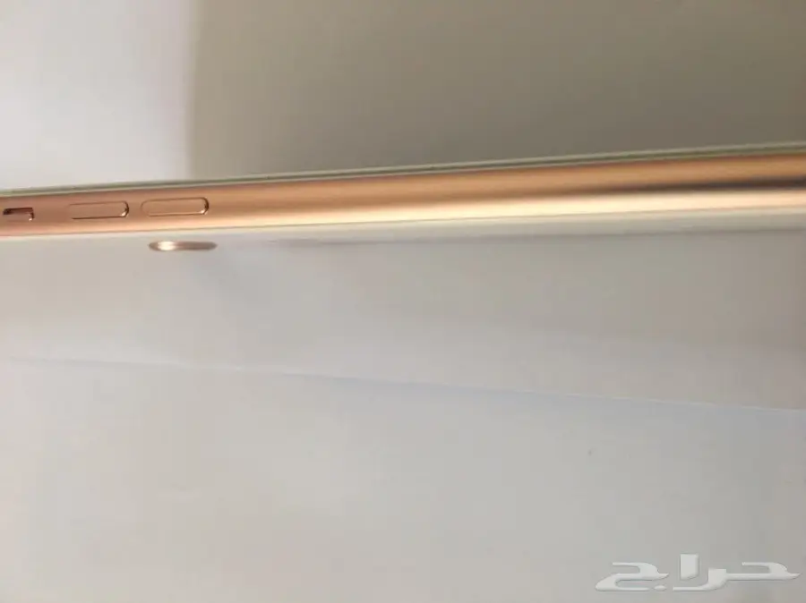 أيفون 8 بلس ذهبي  (image 2)