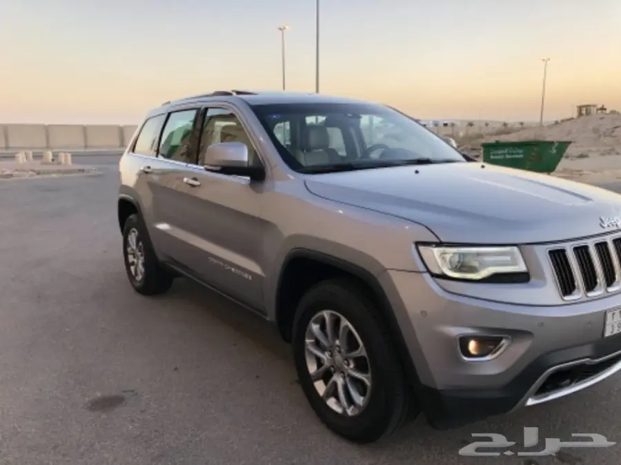 للبيع جيب قراند شروكي  2015 (image 2)