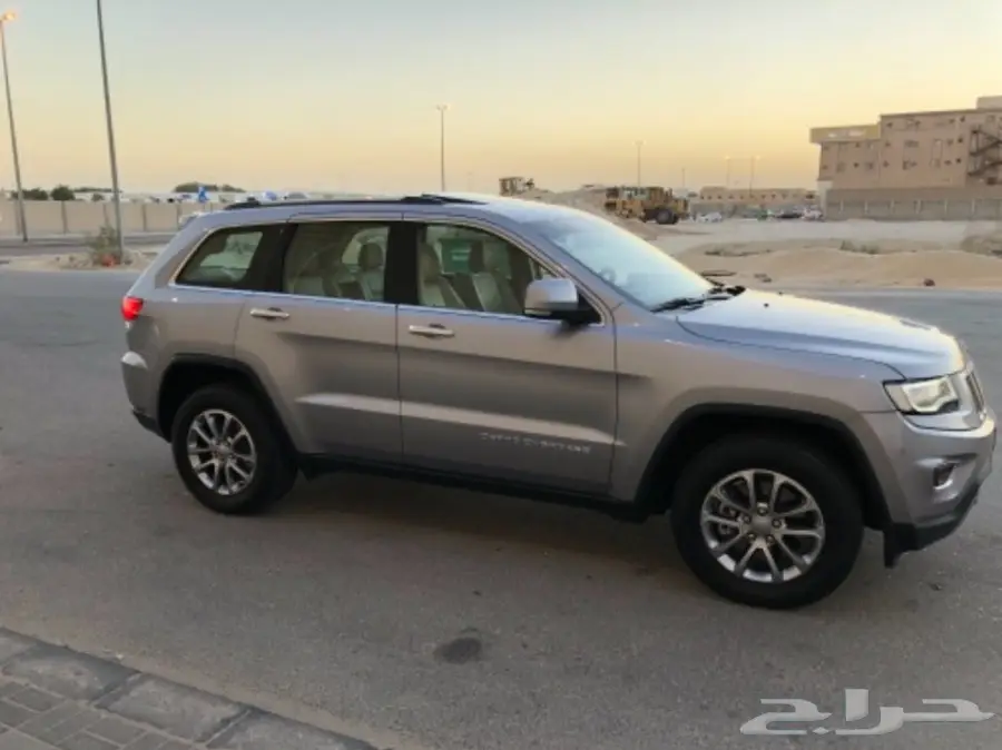 للبيع جيب قراند شروكي  2015 (image 3)